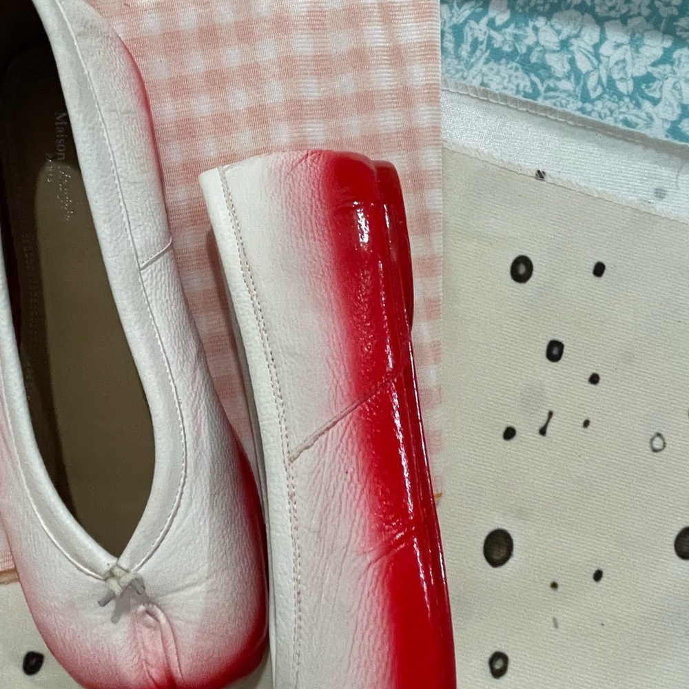 Maison Martin Margiela White-to-Pink Dip Tabi Ballet Flats - Picture 6 of 11